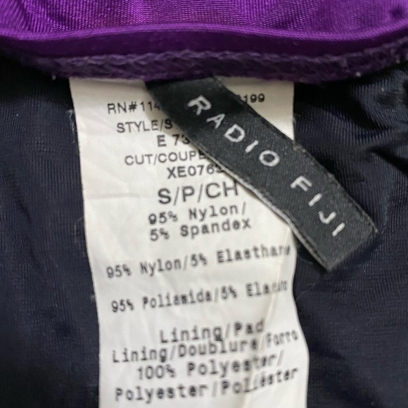 Radio Fiji Bikini - Picture 5 of 5